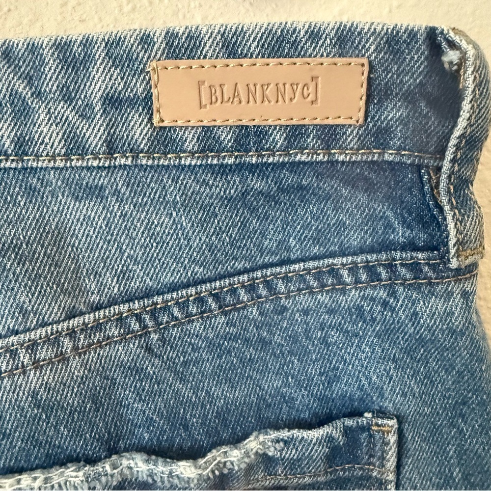 Blank NYC The Madison Crop high Rise Distressed Women's Jeans Button Fly 26 - Picture 6 of 8
